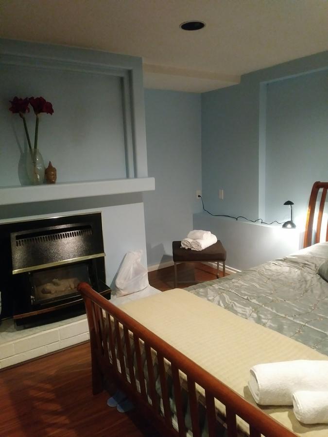 Burris Guest House เบิร์นนาบี ภายนอก รูปภาพ